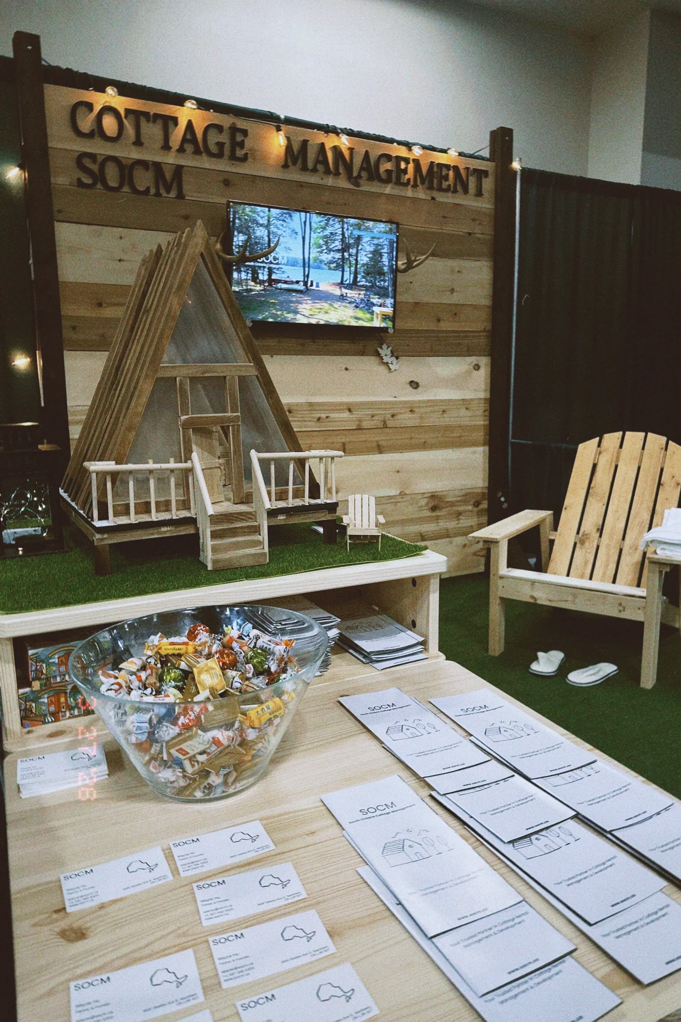 SOCM Cottage Show booth display and in-person industry engagement.